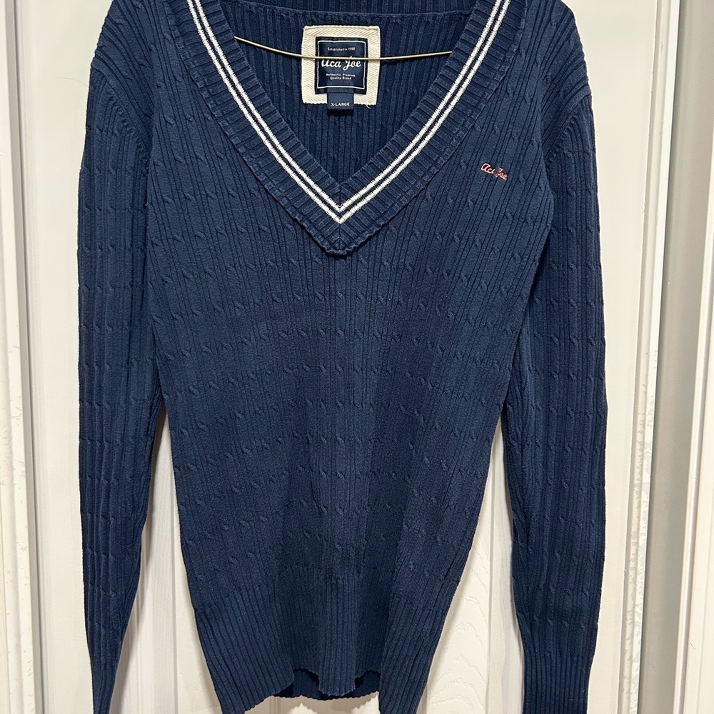 Aca Joe Women's Navy V-Neck Sweater‎